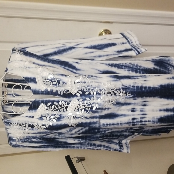 Gorgeous Soft Surroundings pullover top - Picture 3 of 10